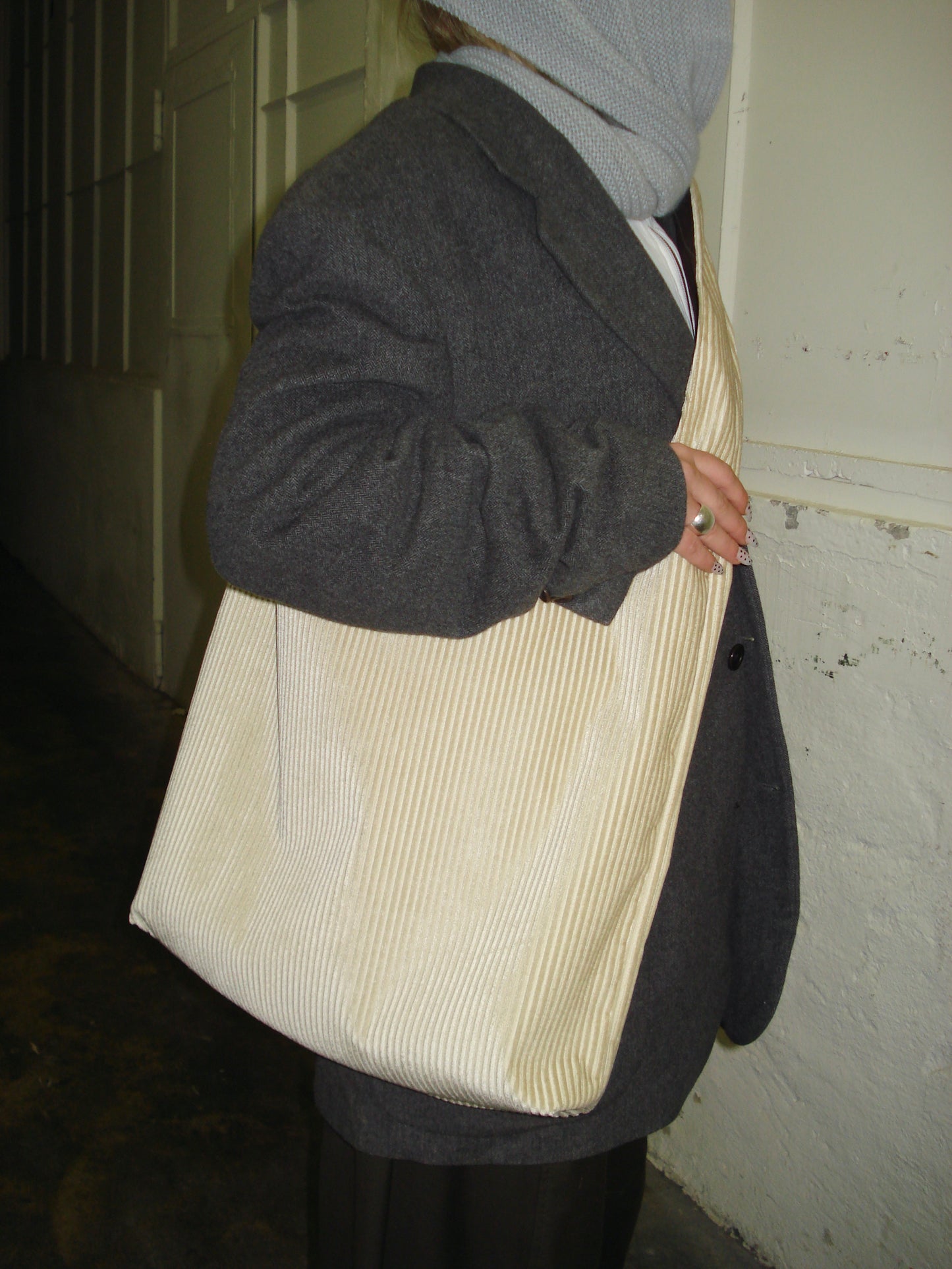 CREAM CORDUROY BIG BAG
