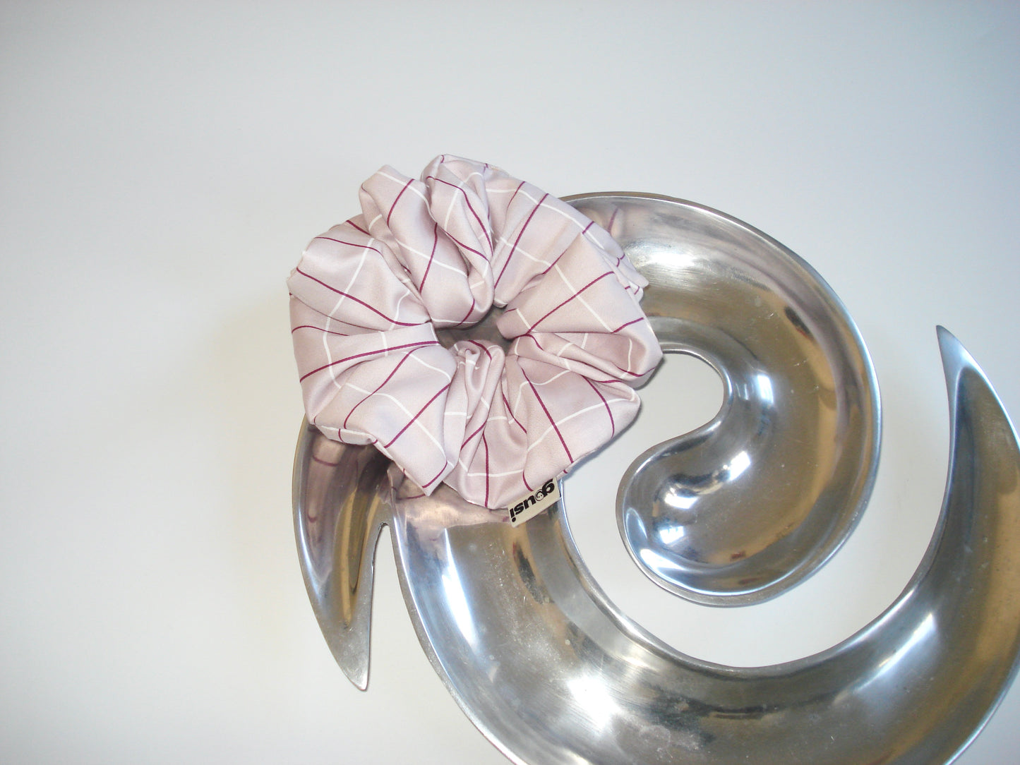 ROSE CHECKERED SCRUNCHIE