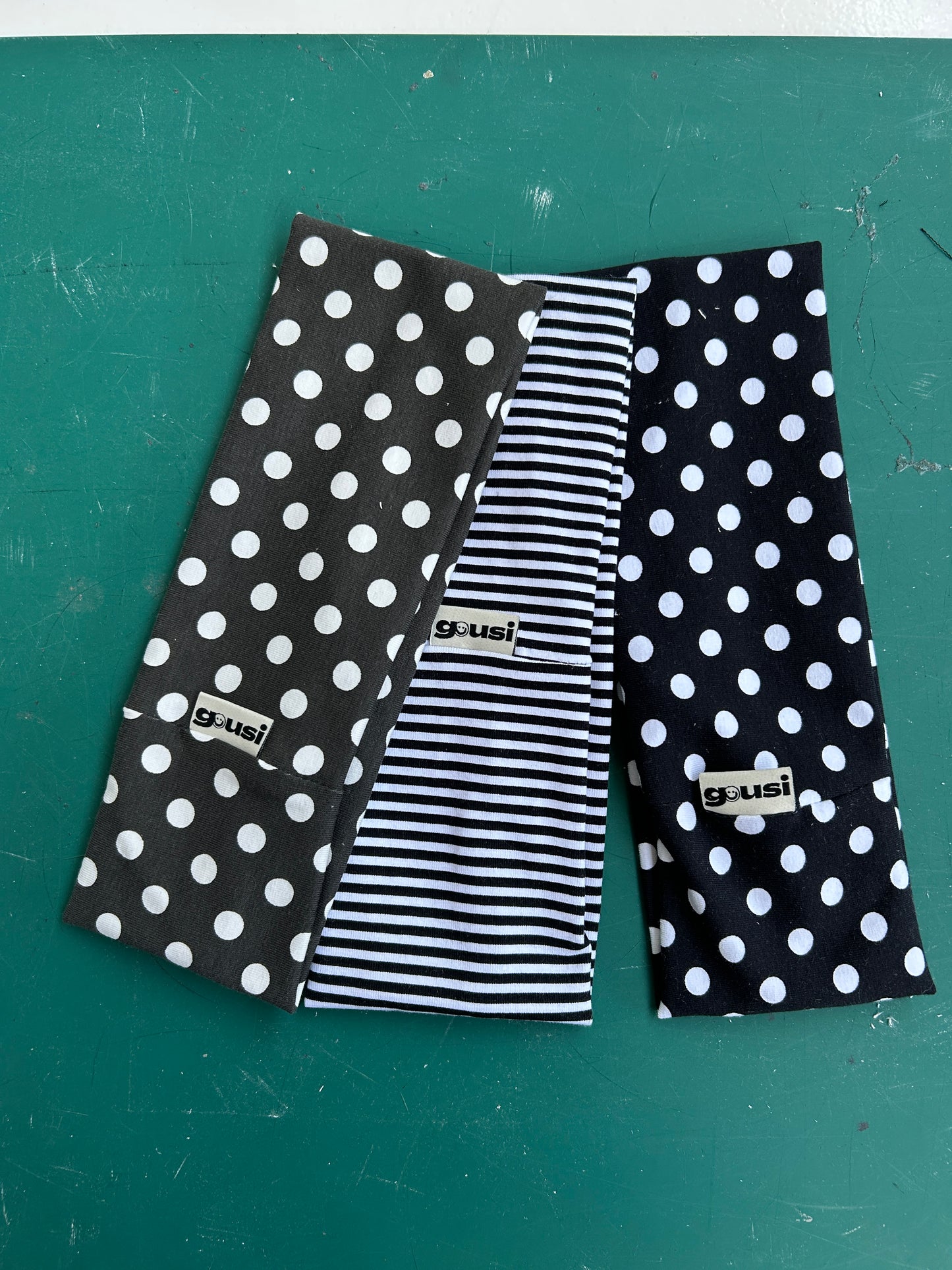 BLACK WHITE STRIPED HEADBAND