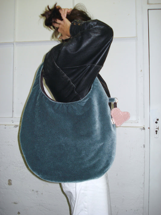 TURQUOISE VELVET BIG EGG