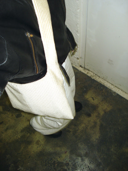 CREAM CORDUROY MEDIUM BAG