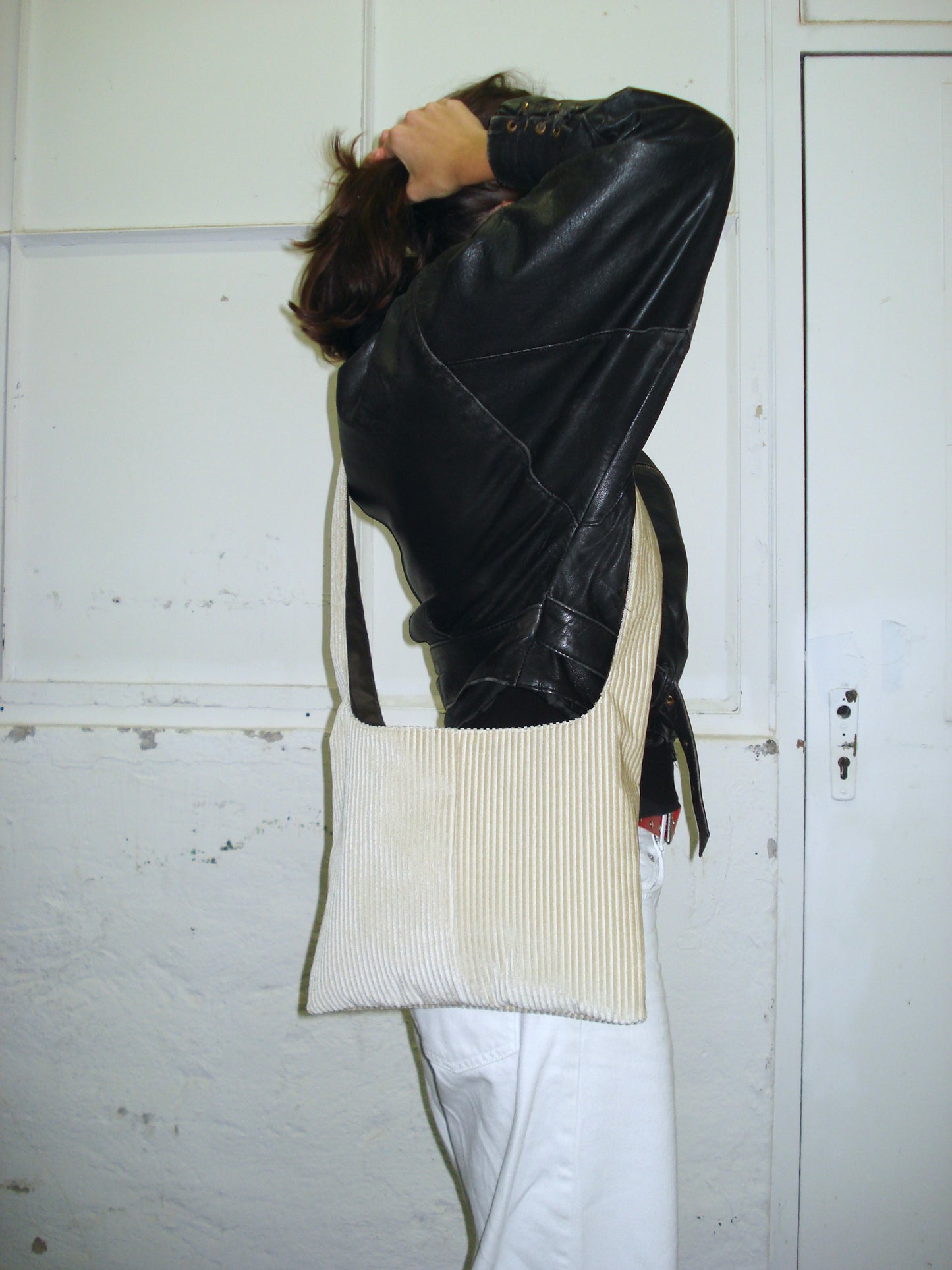 CREAM CORDUROY MEDIUM BAG