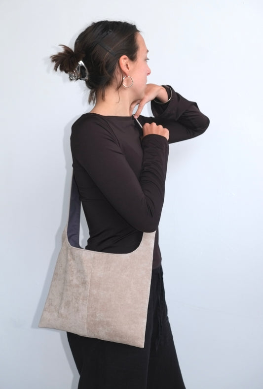 Velvet Cream Medium Bag