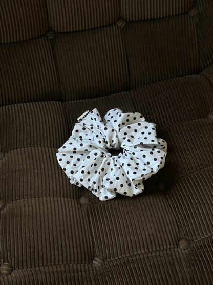 Polka Dot Scrunchie White