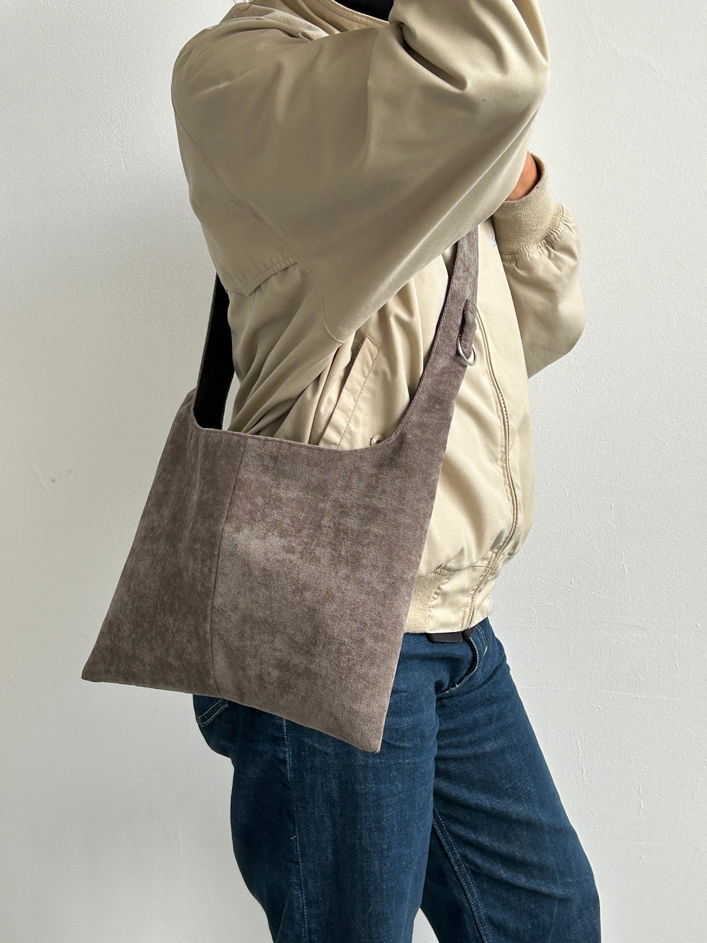 BROWN SUEDE LOOK MEDIUM BAG