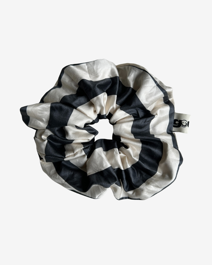 GREY STRIPED SCRUNCHIE