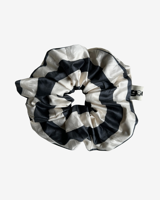 GREY STRIPED SCRUNCHIE